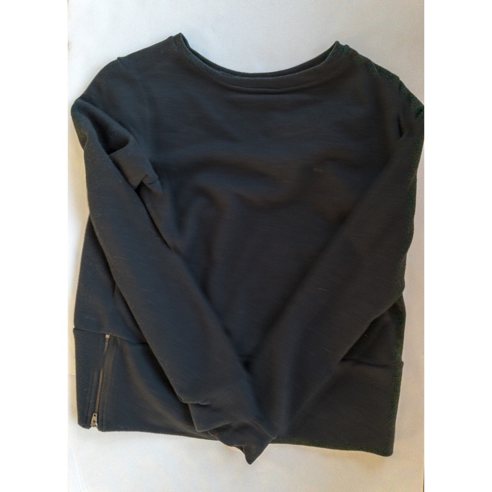Lole XS Sweatshirt with Zipper on side